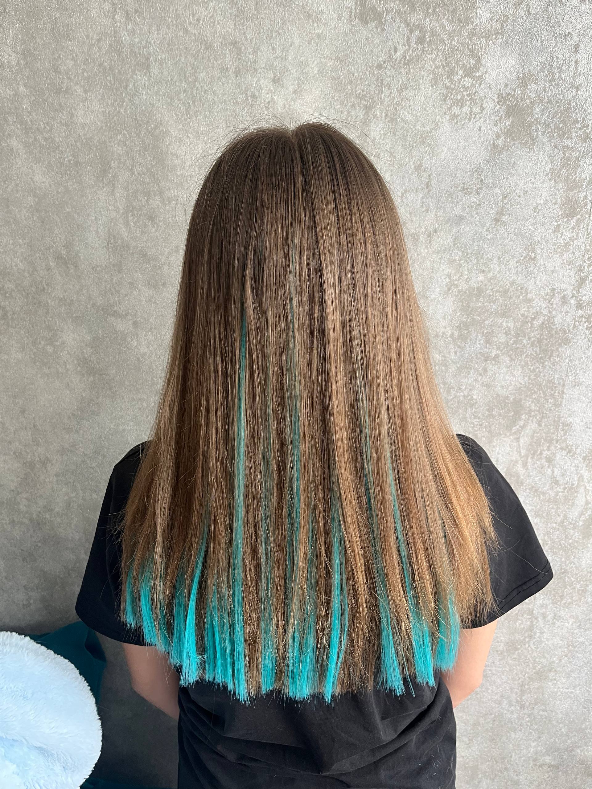 Colourful hair extensions, gallery photo 02